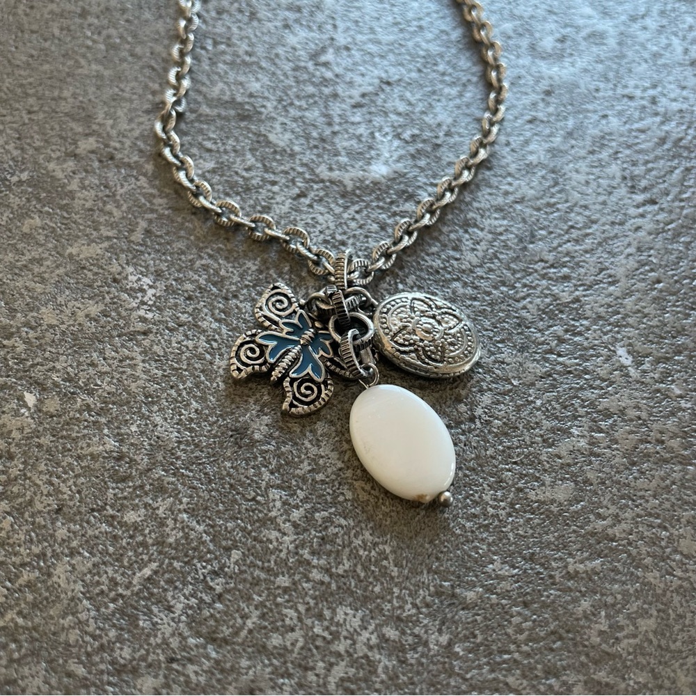 Patricia Nash Silver Butterfly Charm Pendant Necklace - Picture 6 of 7